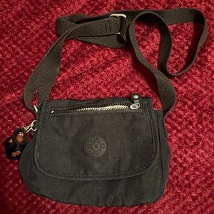 Kipling- crossbody bag excellent condition